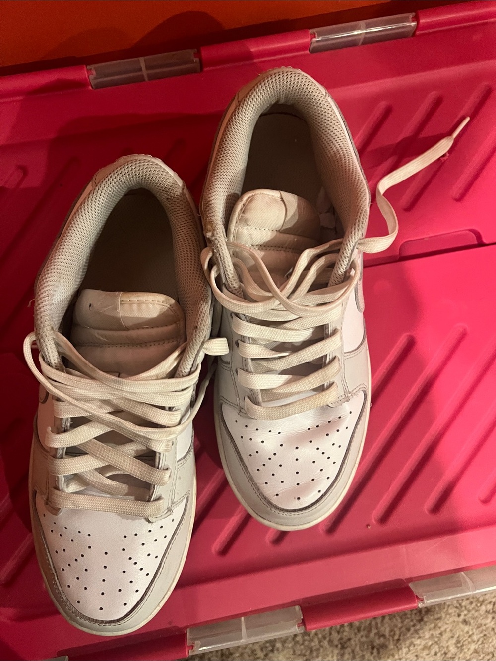 Nike women’s DD1503–103 sneakers size 8